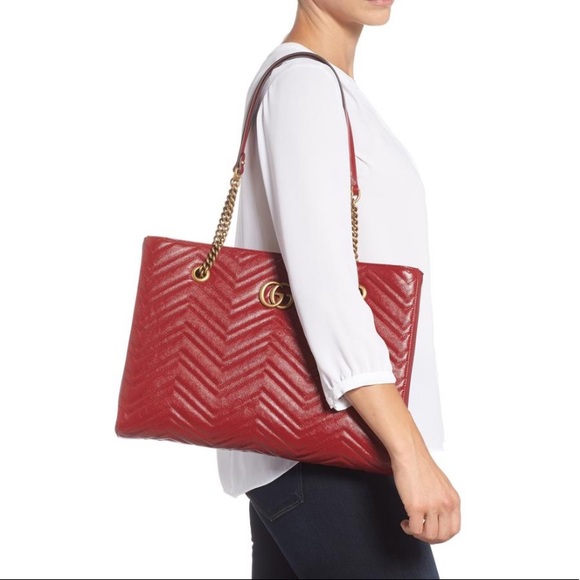 NEW Gucci Medium Metalasse Chevron Tote Cerise Red - Picture 1 of 14